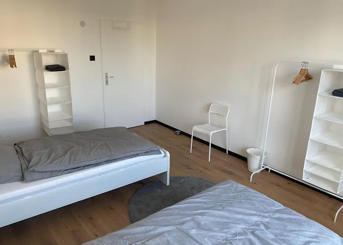 Ruhige Im Kuenstlerviertel Naehe Hbf & Uni Apartman