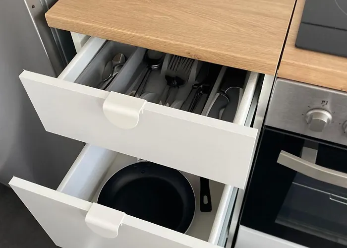 Ruhige Im Kuenstlerviertel Naehe Hbf & Uni Kassel